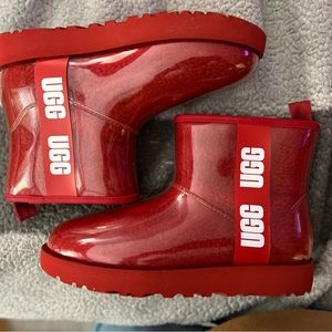 Uggs brand new , to small for my wife